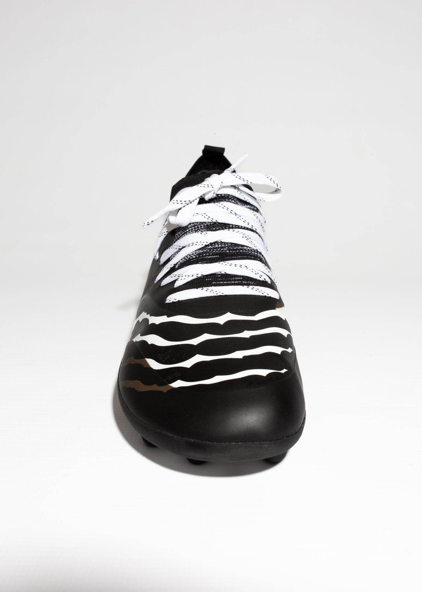 Adult Iron Lion Field Cleats Classico