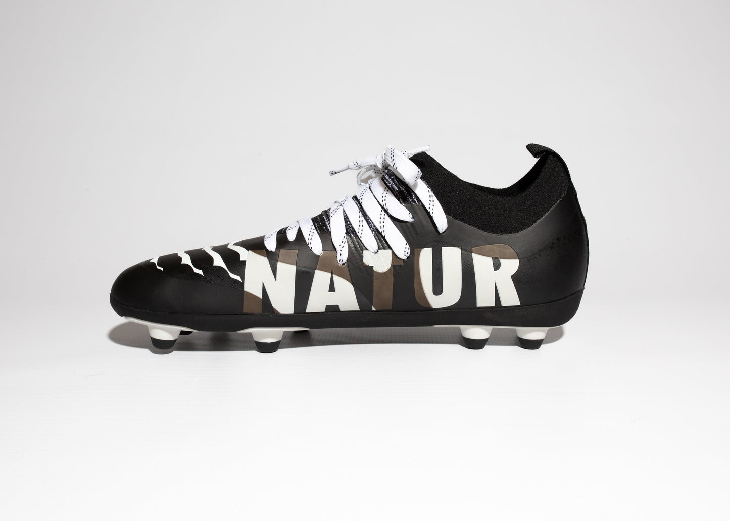 Adult Iron Lion Field Cleats Classico